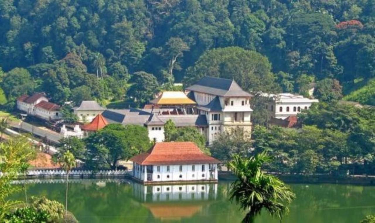 Medhani Kandy Exterior foto