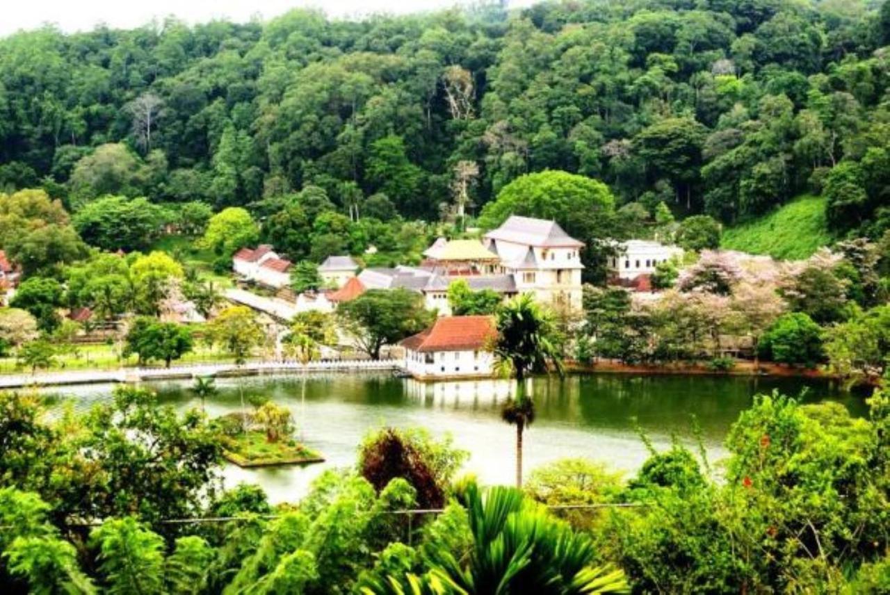Medhani Kandy Exterior foto
